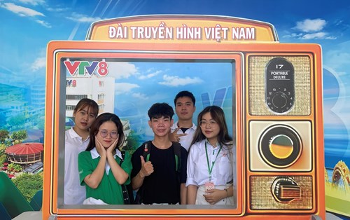 Sinh viên Truyền thông đa phương tiện Đại học Đông Á